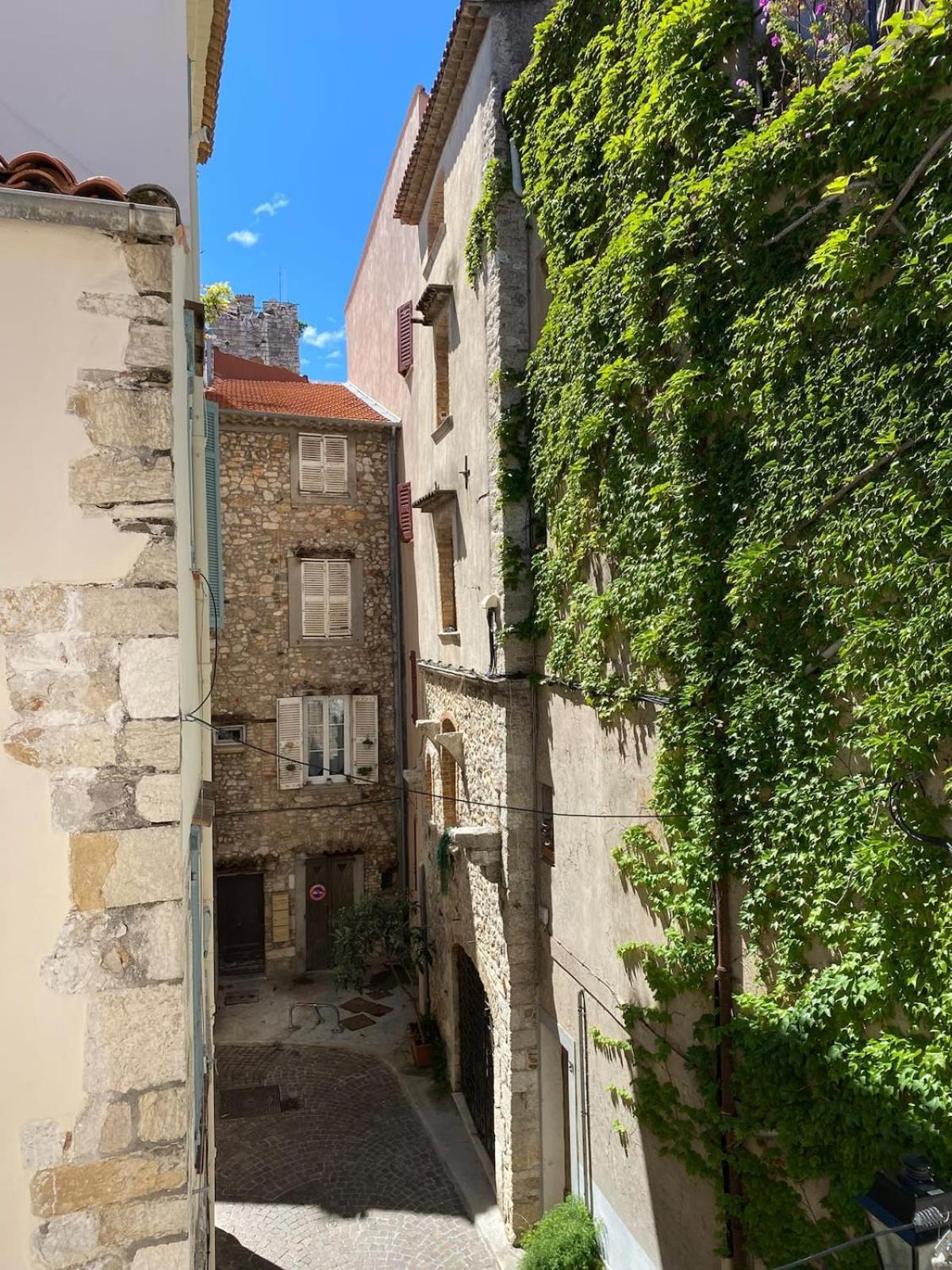 06An - Beautiful Apartment In The Heart Of Old 昂蒂布 外观 照片